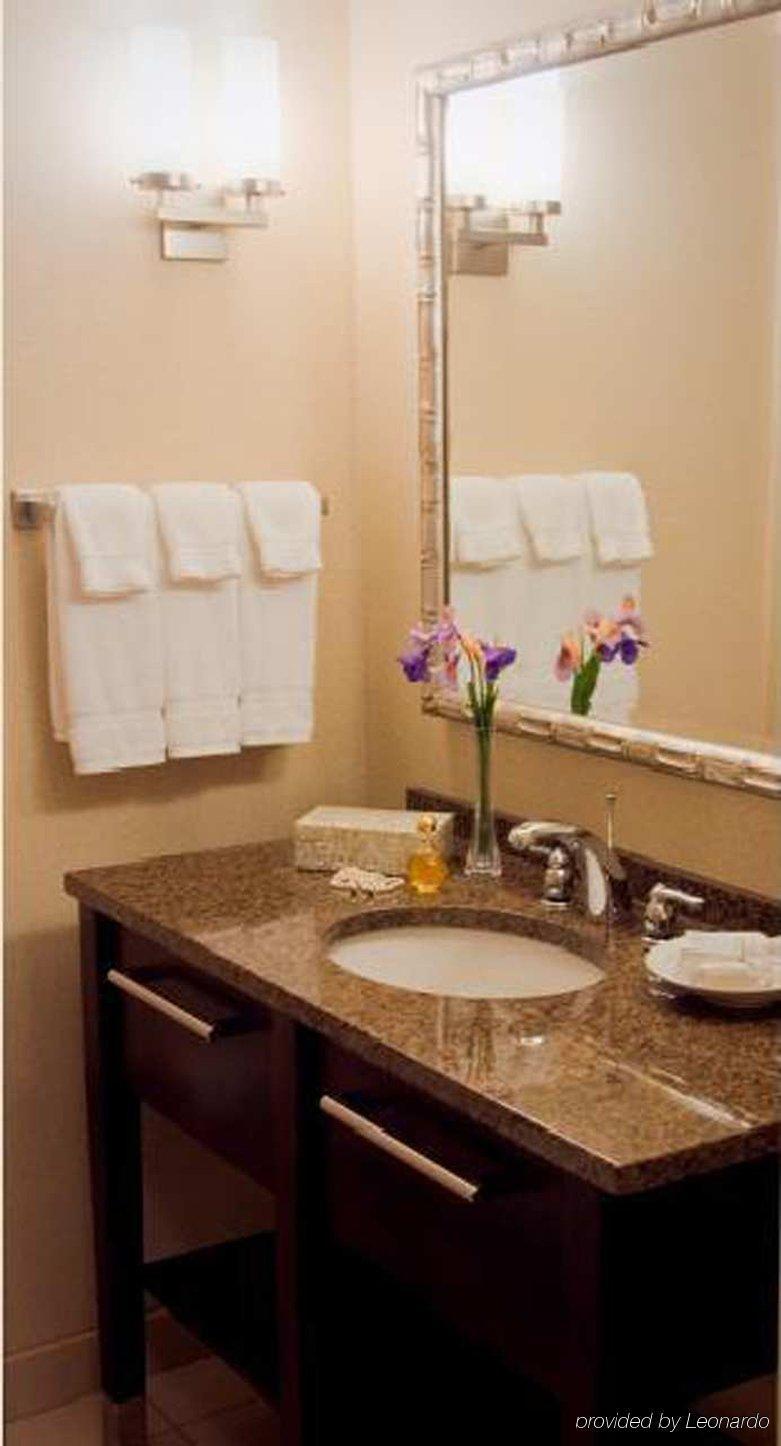 Hilton Garden Dulles North Hotel